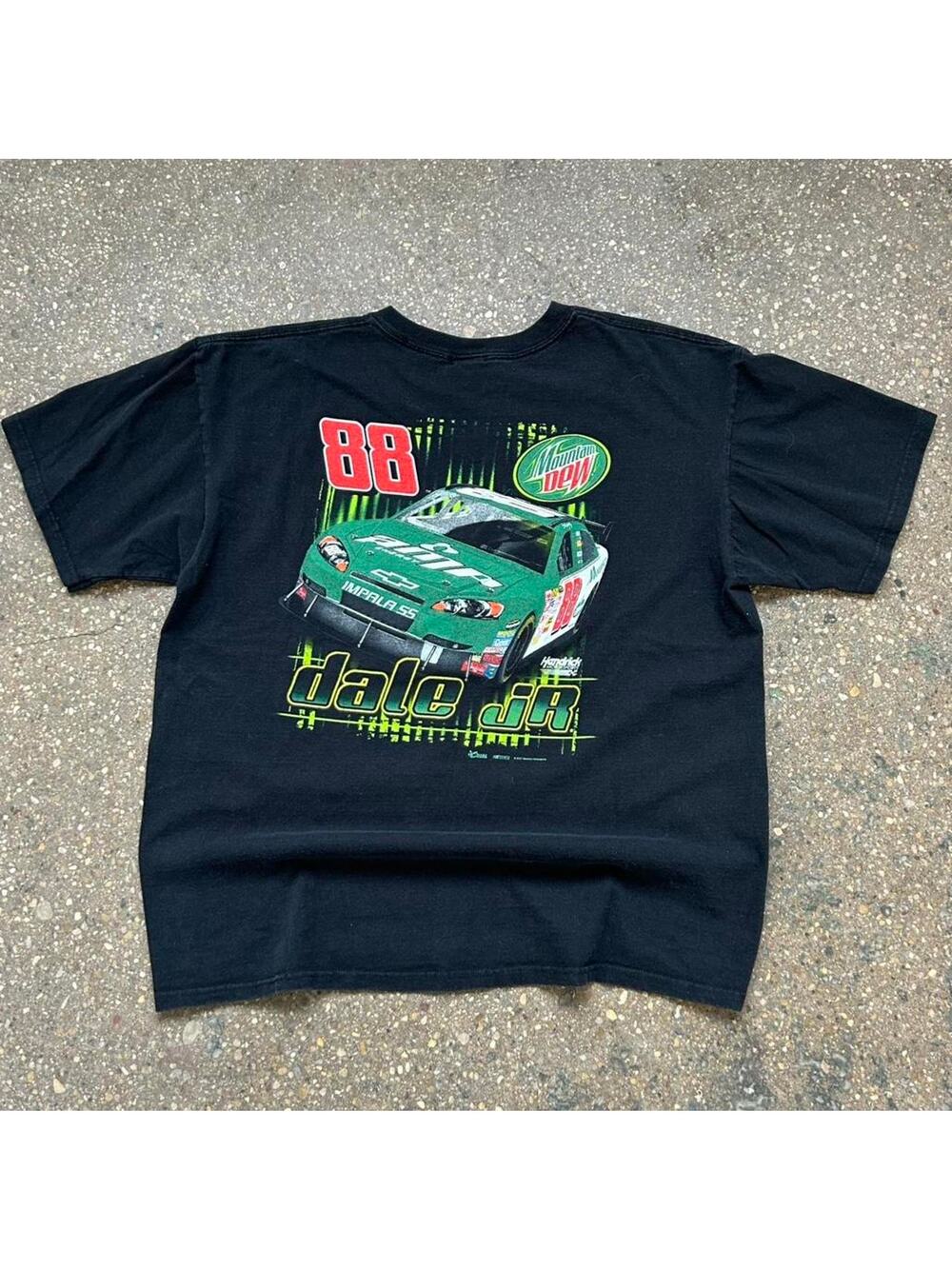 Vintage 2007 Chase Authentics NASCAR Dale Jr Mountain Dew Themed XL Tee